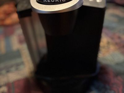 KEURIG Coffee Maker