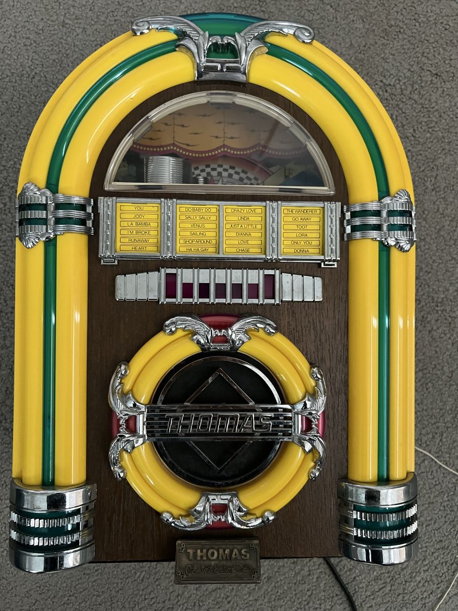 Old Timey Retro Jukebox Radio / Cassette Player