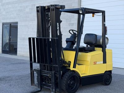 5000 pound Heister forklift
