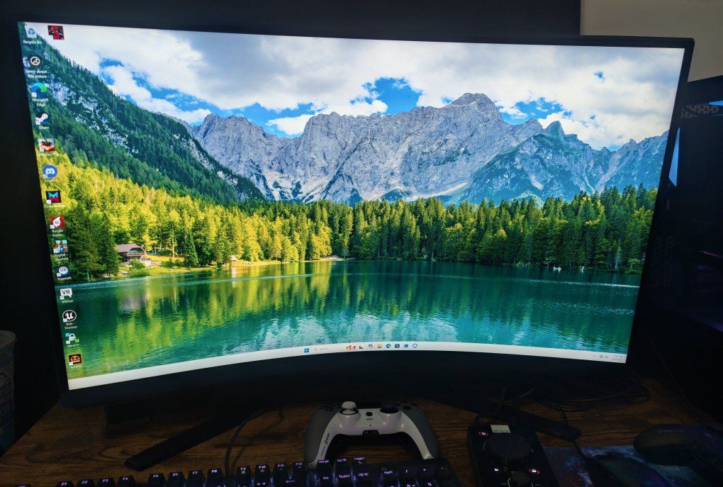Like New Samsung Odyssey G6 32" 1440p 240hz Gaming Monitor