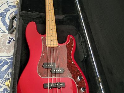 Fender P Bass Special Deluxe MIM