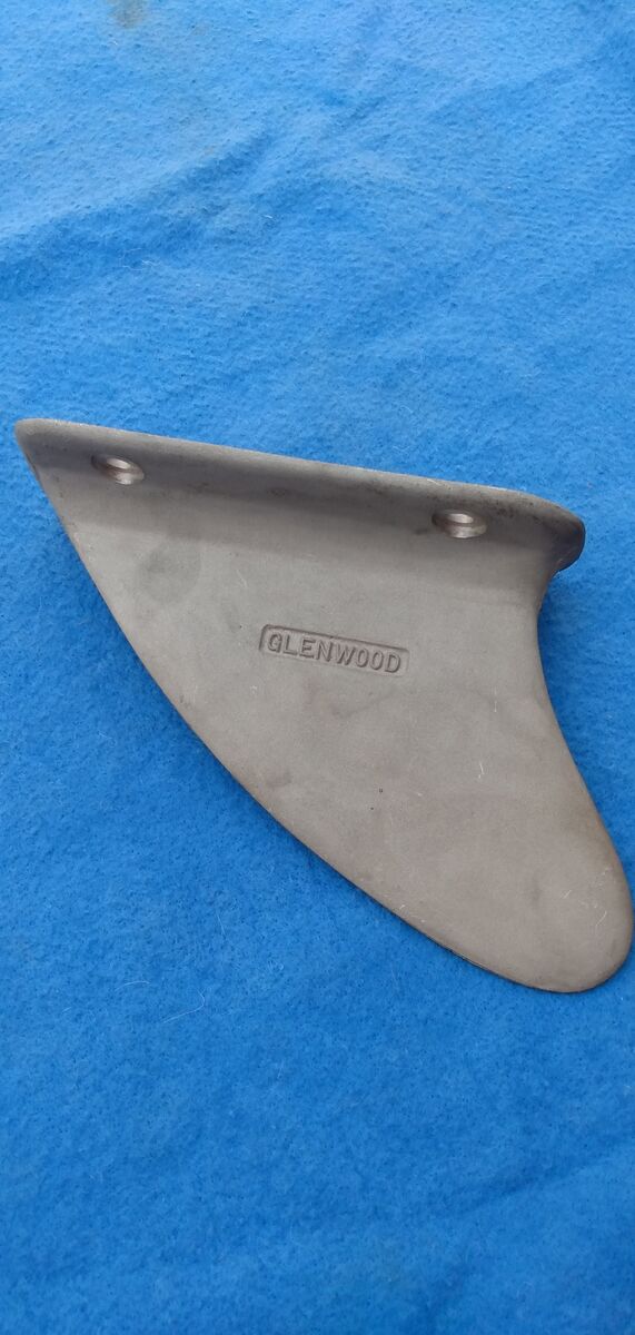 Marine flat bottom boat turning fin
