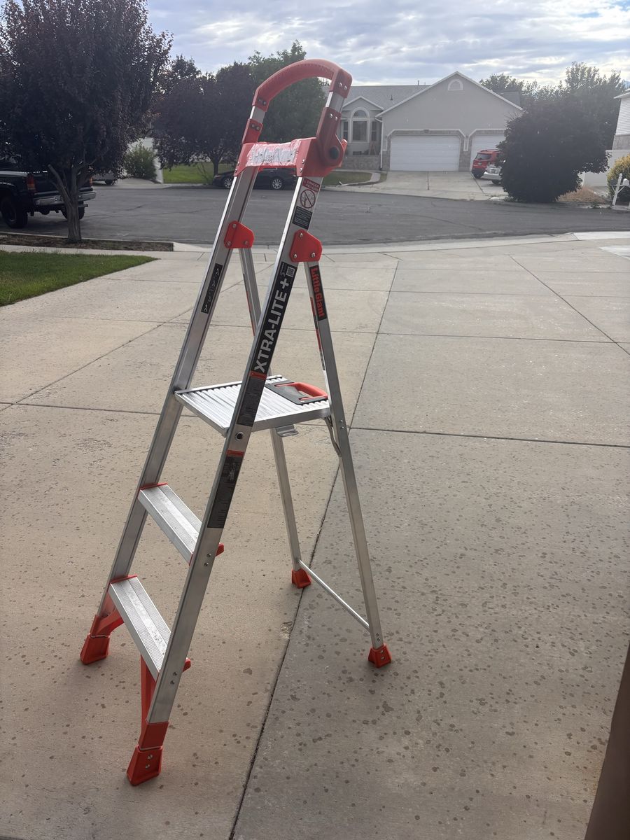 Little Giant Xtra-Lite+ Aluminum Step Stool Ladder, 3-Step, Lightweight & Portable new