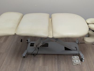 Treatment Table - Hydraulic, electric