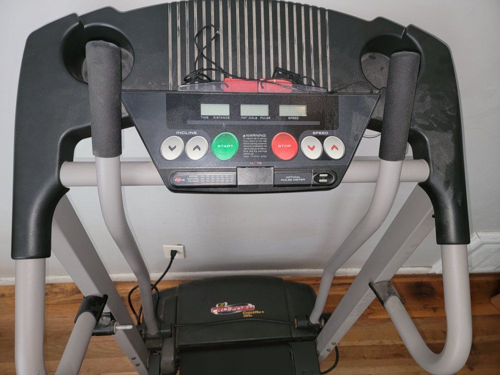 Working Treadmill