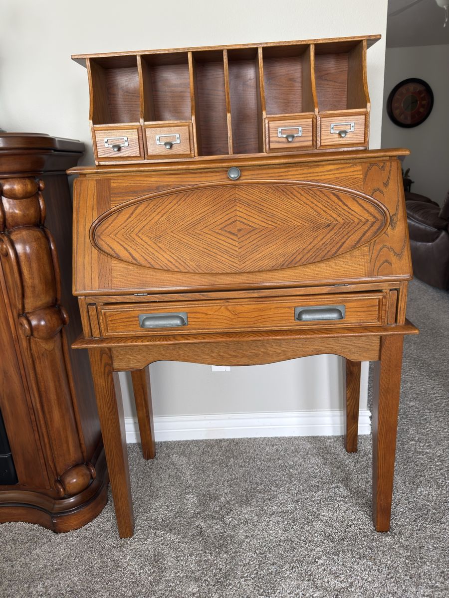 Beautiful Well Crafted Oak Secretary Desk