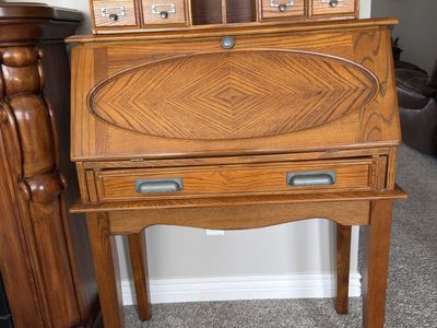 Beautiful Well Crafted Oak Secretary Desk