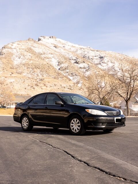 2005 TOYOTA CAMRY LE
