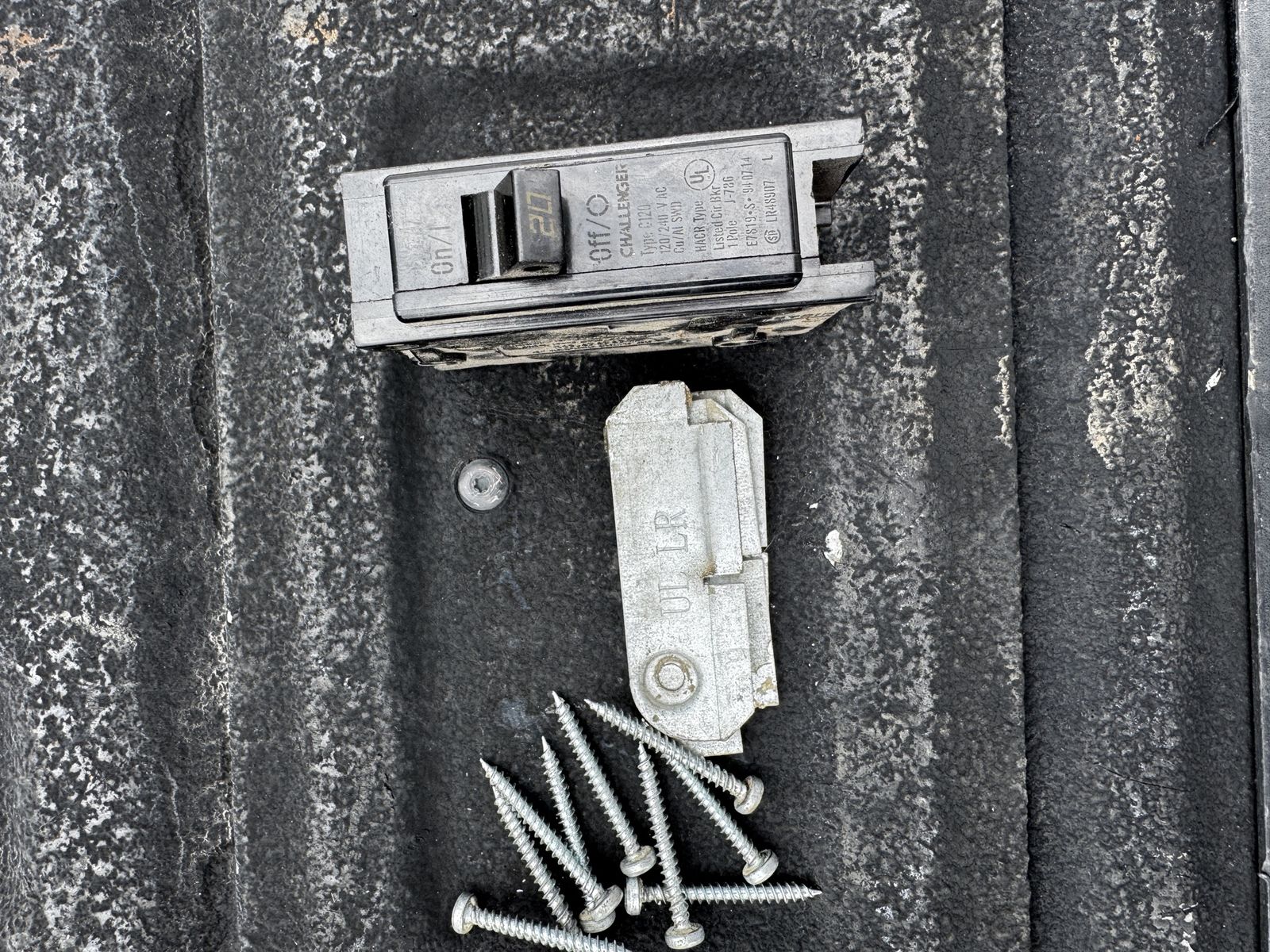 Main image 6