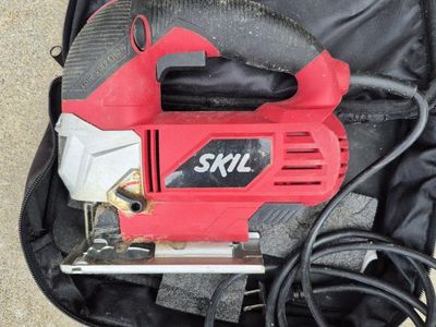 SKIL Red & Black Jigsaw Power Saw with Cord - Used, Good Condition