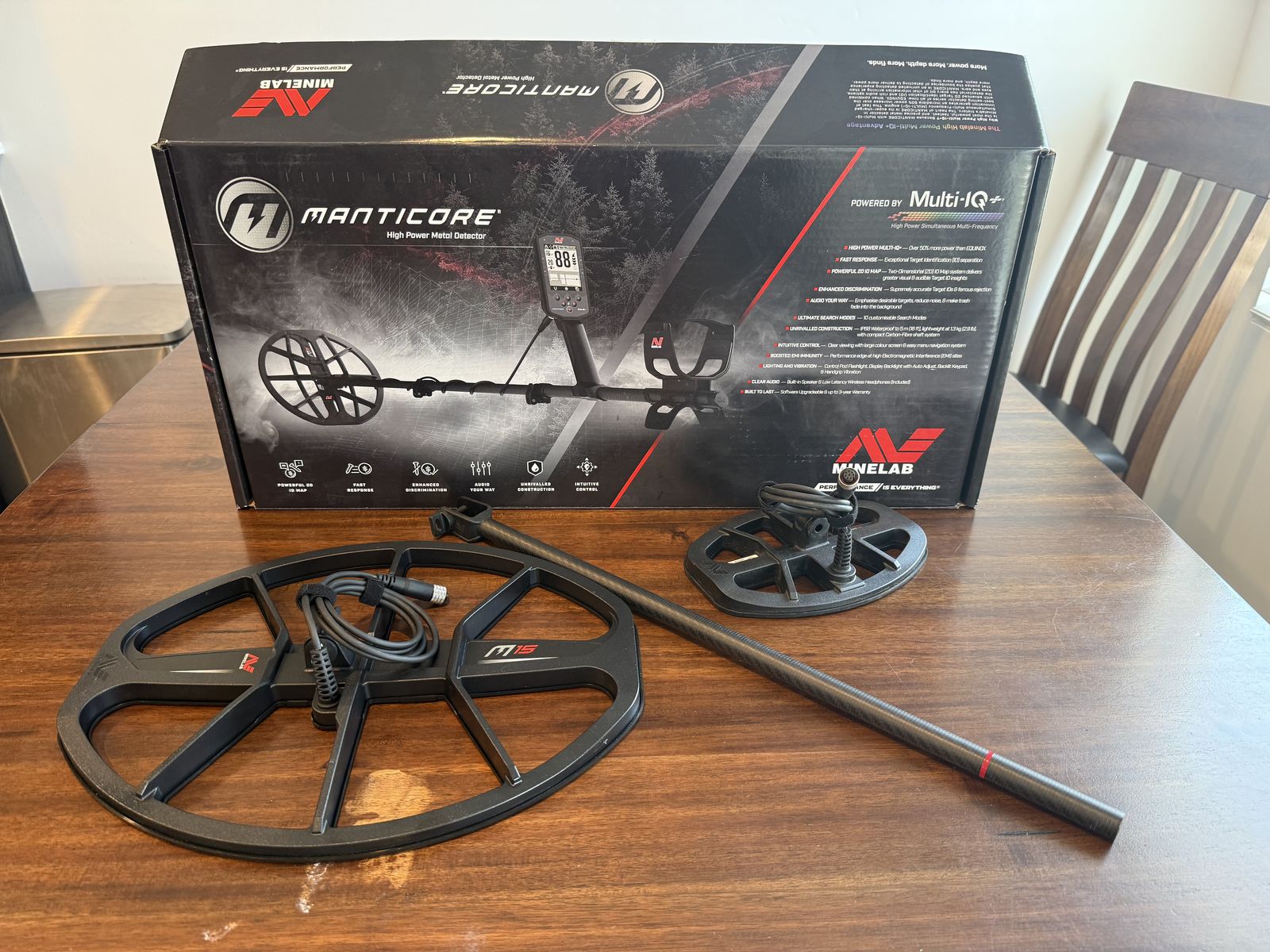 Minelab Manticore metal detector with three coils and spare lower shaft *Demo Model*