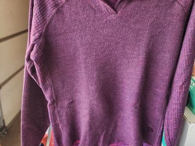 Mountain Hardwear Women's Purple Long Sleeve Top - Size S Wool Blend