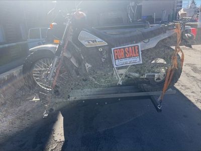 2019 Yamaha TW200 Dual Sport Motorcycle with Bike Rack - Low Miles & Great Condition