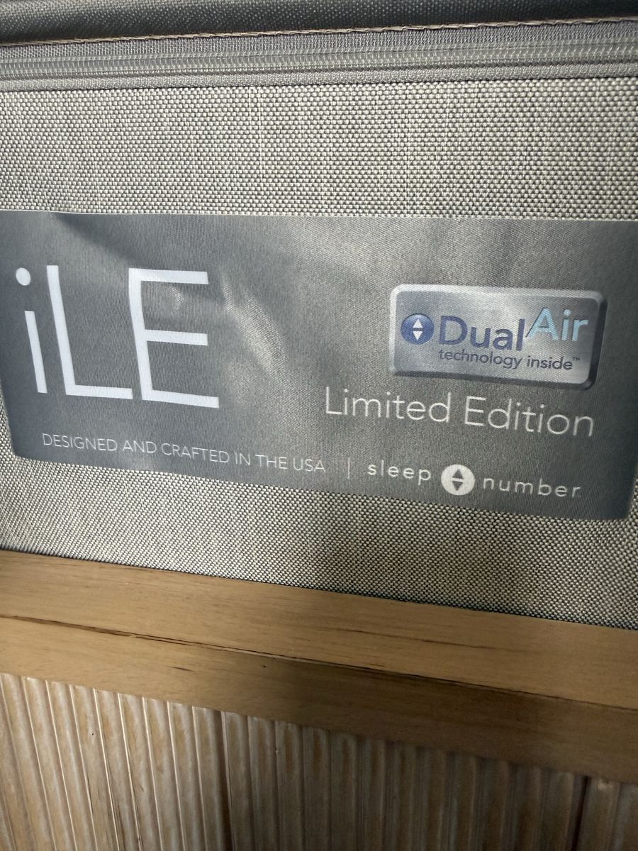 Limited Edition, iLE Sleep number king size mattress for sale!