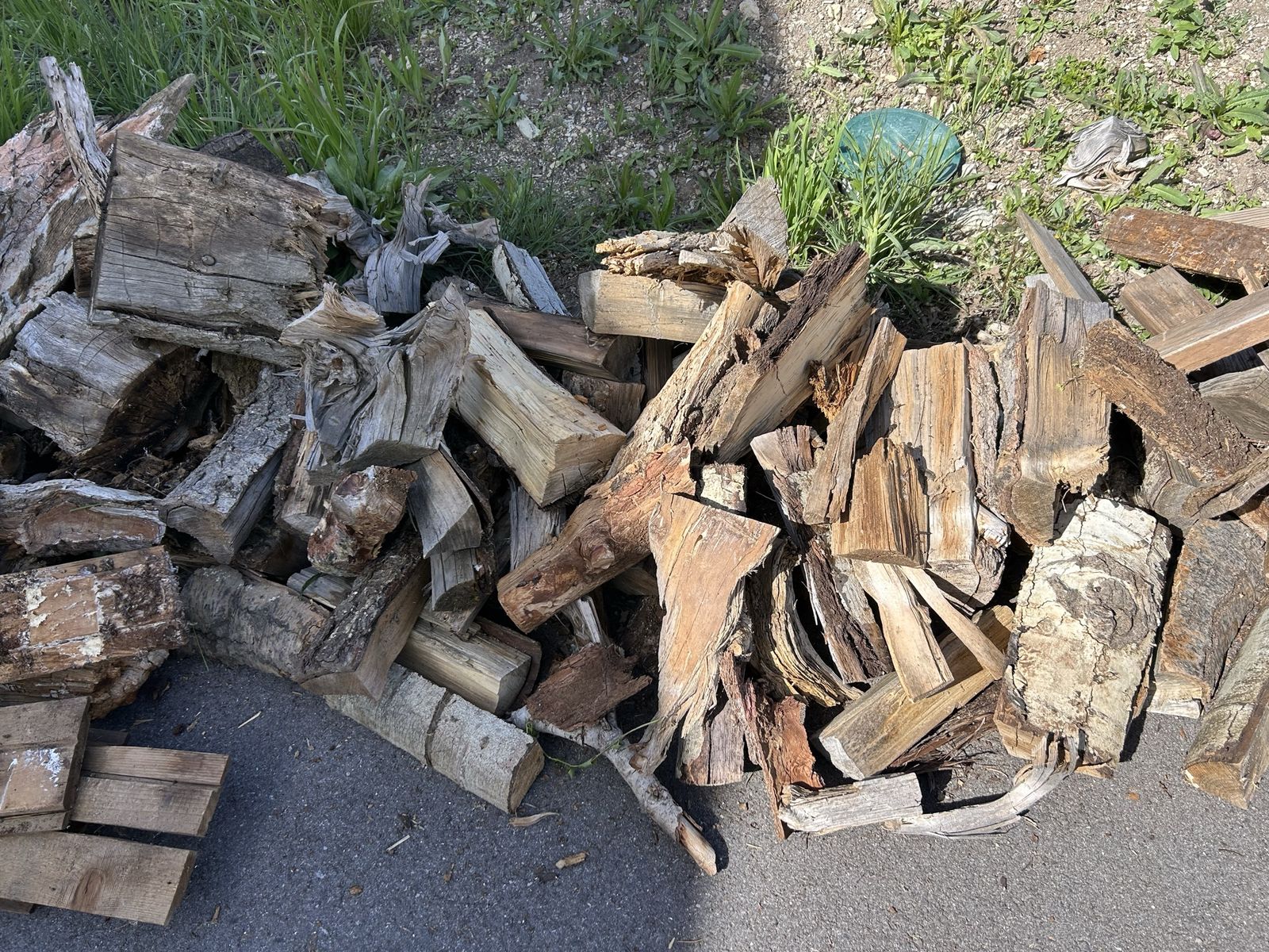 Main image 6