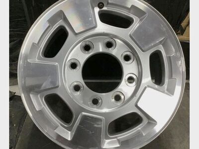 stock gmc/Chevrolet 17 inch rim brand new