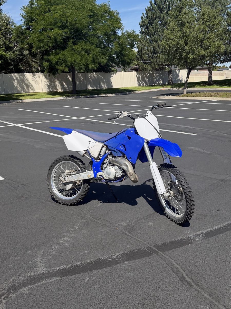 2002 Yamaha YZ 125