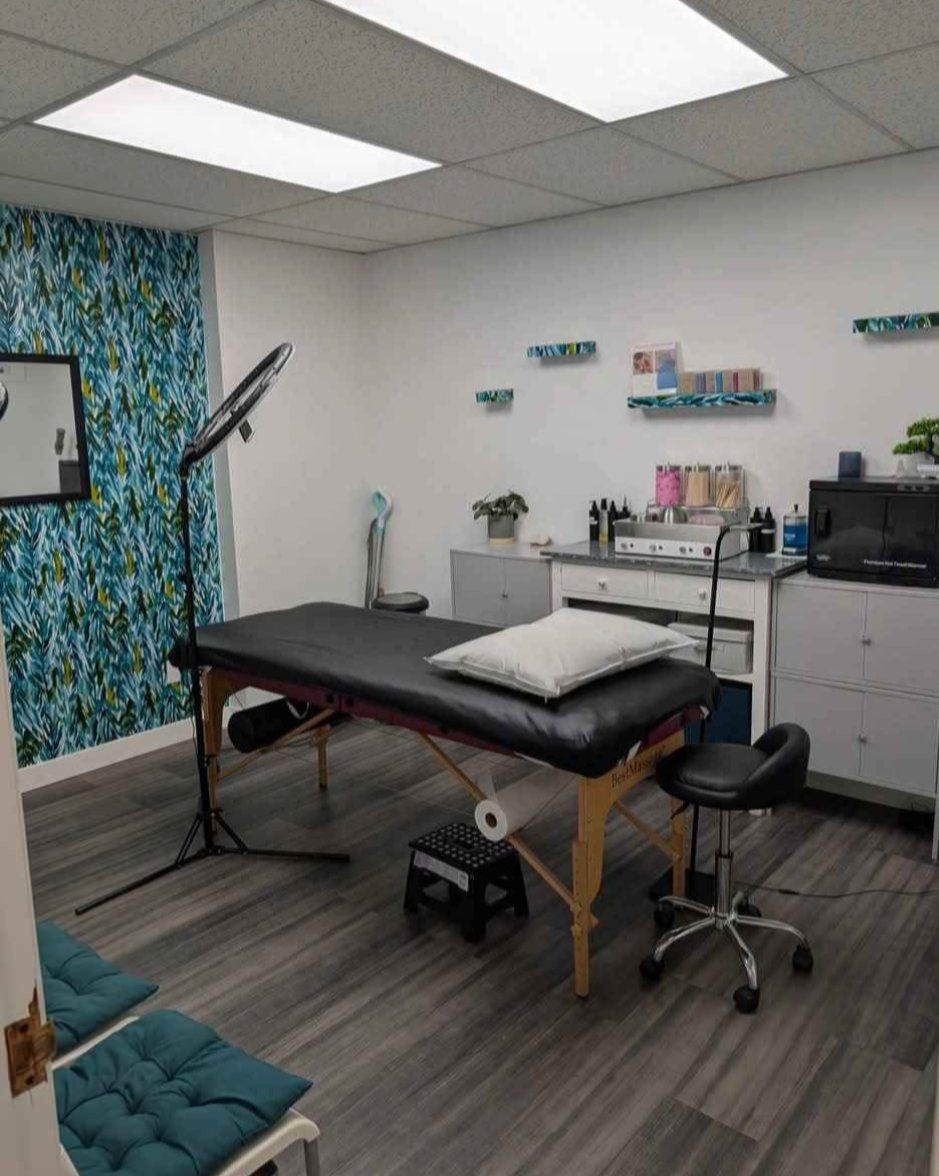 Spa/lashes/PMU/ TREATMENT ROOM