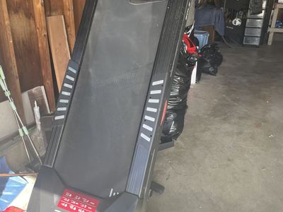 SOLE F63 Folding Treadmill - Good condition, Home Gym Ready