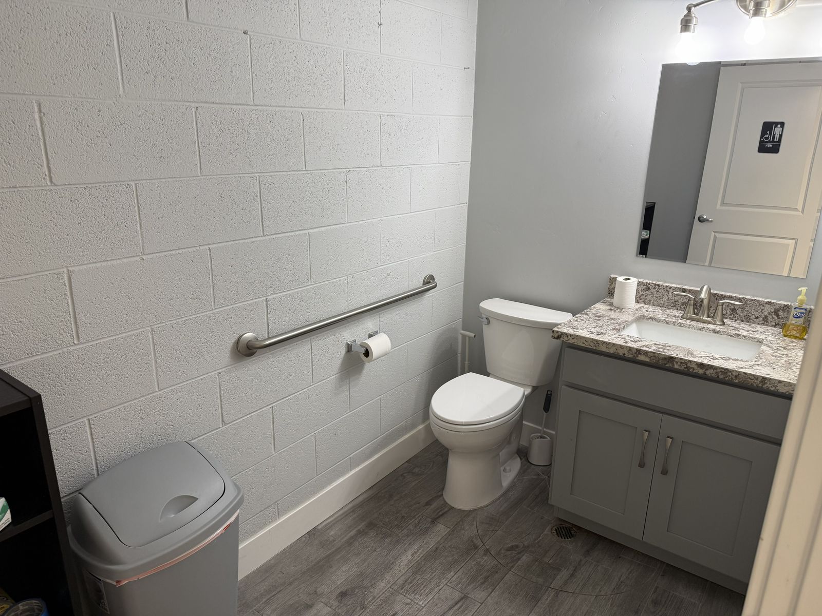 Main image 11