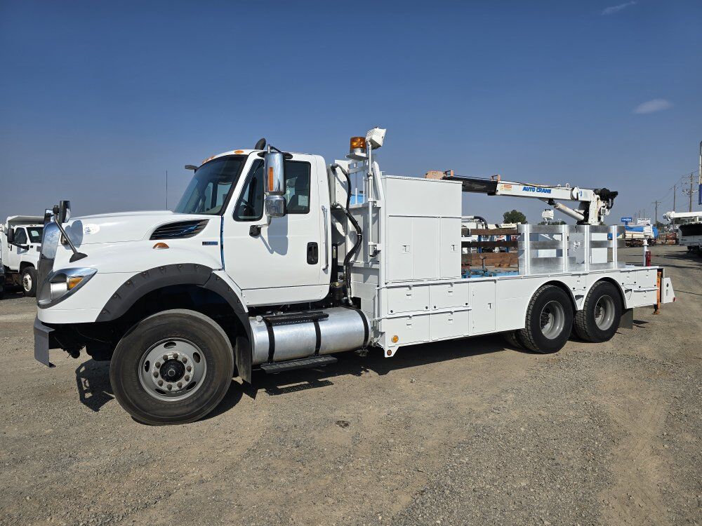 2011 International 7600 Service Truck