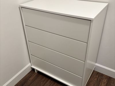 Dresser White