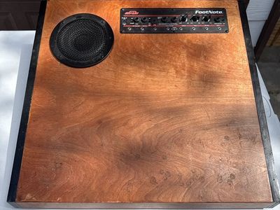Practice Amp With Power Supply For pedals