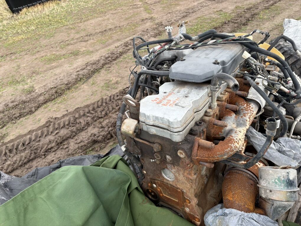 03 5.9 Cummins engine, Needs Rebuilt