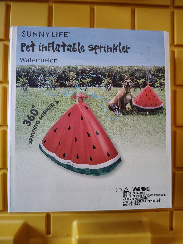 SUNNYLIFE Watermelon Pet Inflatable Sprinkler 25.5 Inch 360 Degree Soaker
