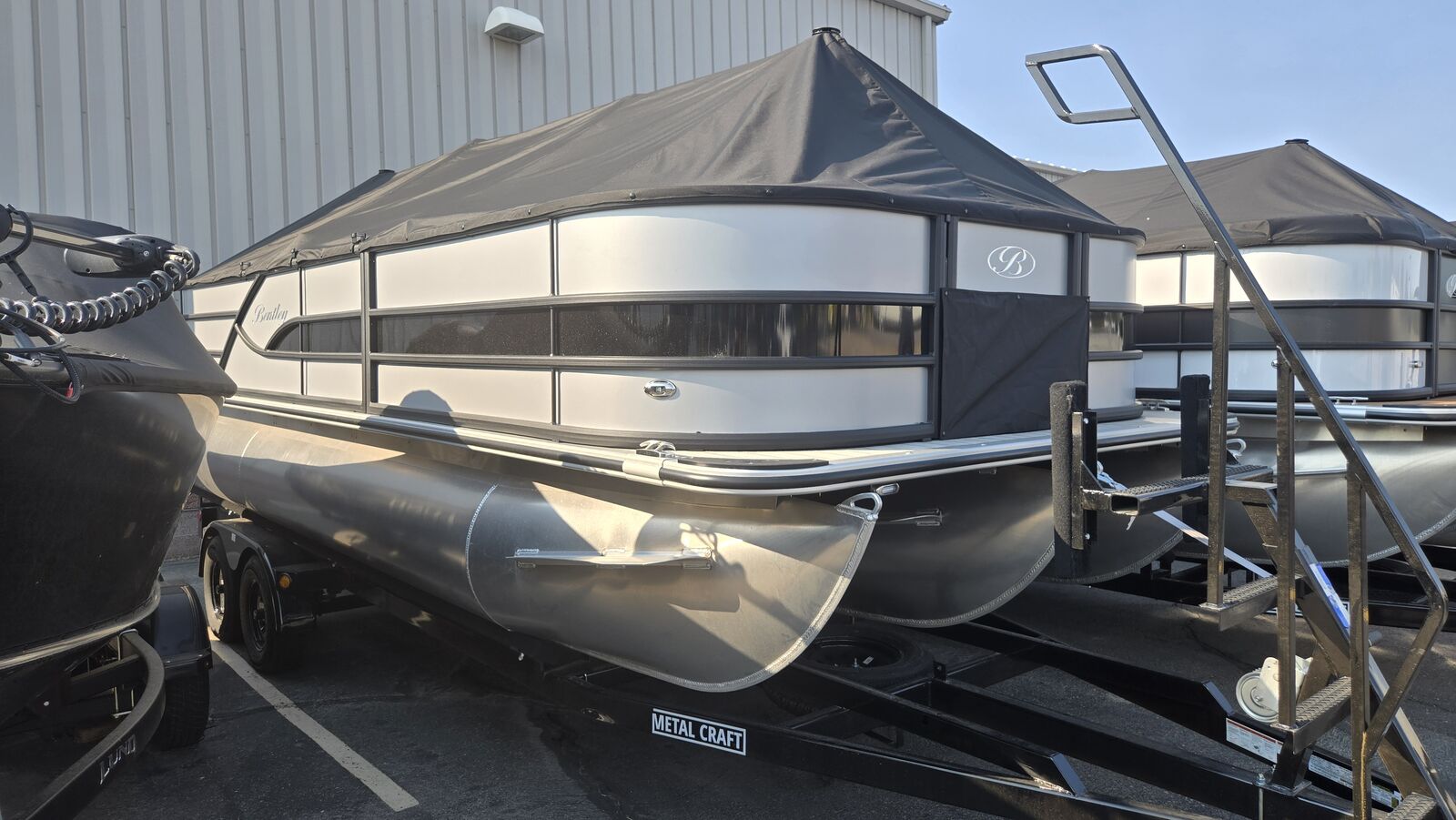 2026 Bentley 223 4 Point Fish Pontoon