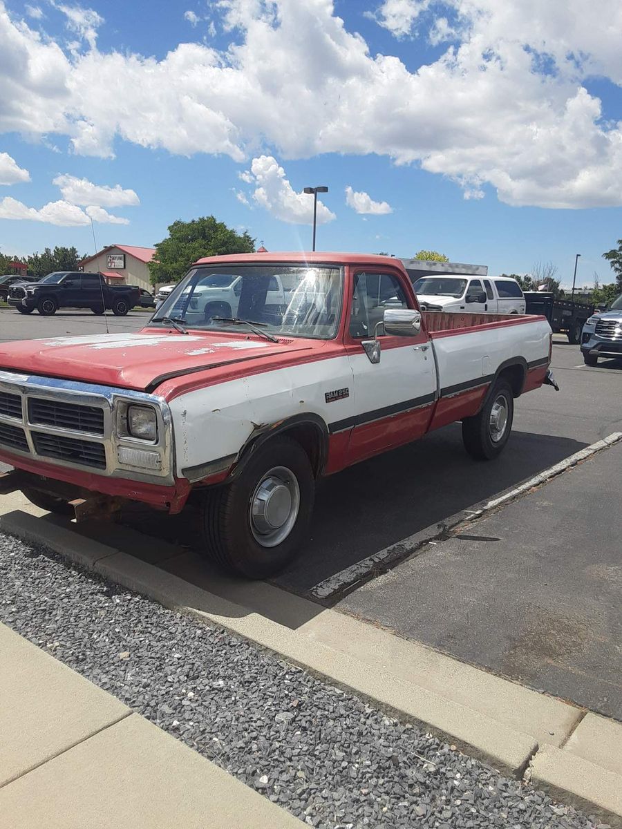 1991 Dodge RAM 250 LE