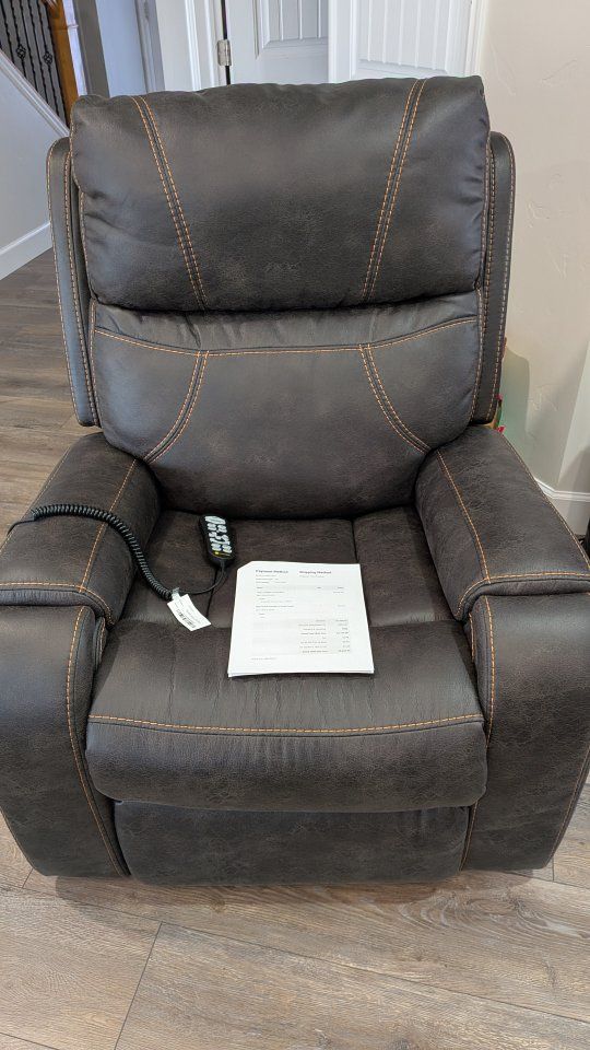 Golden Brand Titan reclining lift chair