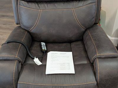 Golden Brand Titan reclining lift chair