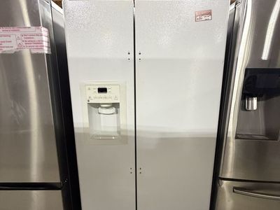 PERFECT FOR GARAGE! GE WHITE SIDE BY SIDE FRIDGE