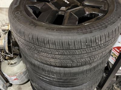2027 Telluride wheels and tires