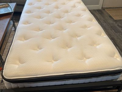 Twin bed