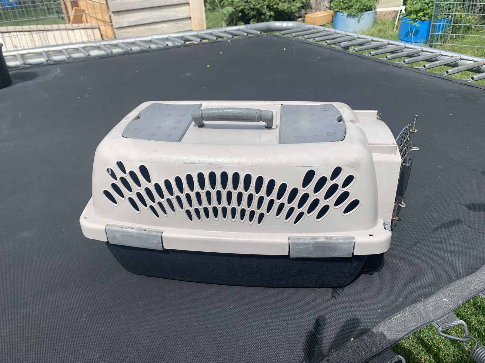Pet porter / Animal crate / kennel