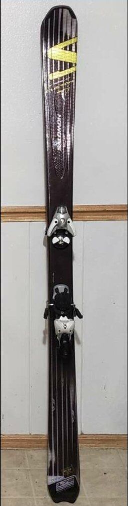 SALOMON SKIS 172 SPACEFRAME
Message anytime to com