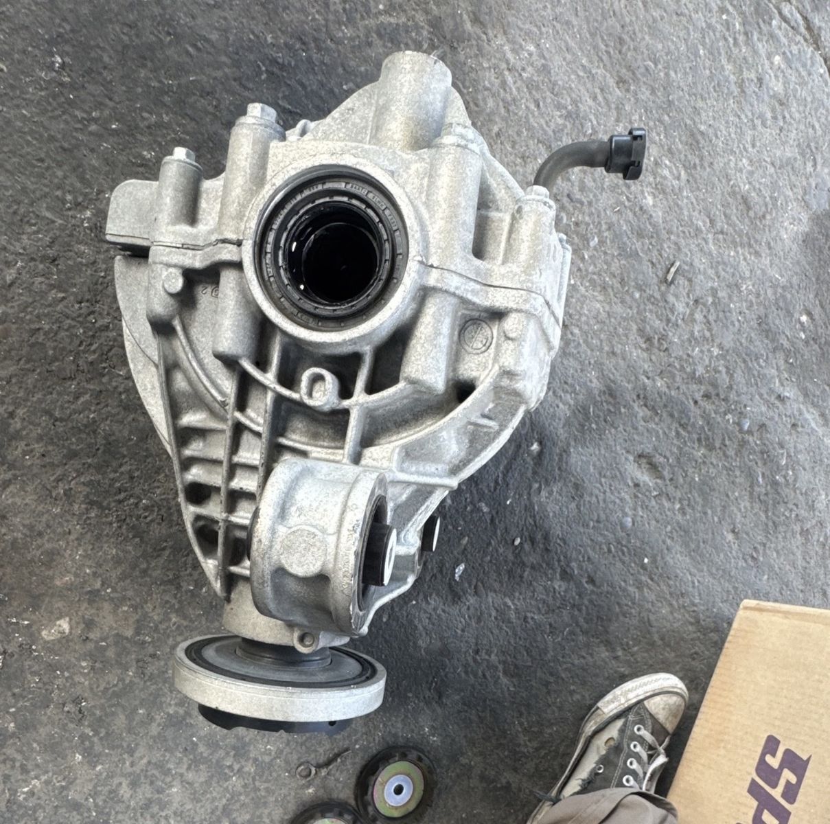 Main image 4