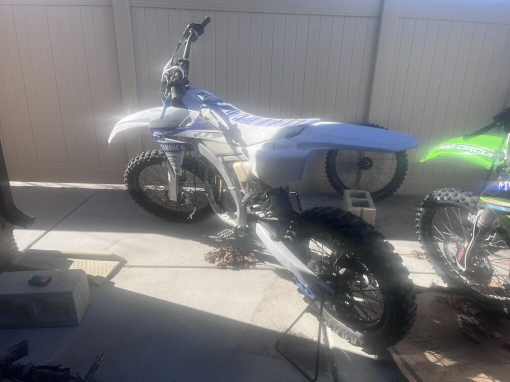 2016 Yfz 450 Dirt Bike Roller Anniversary Edition