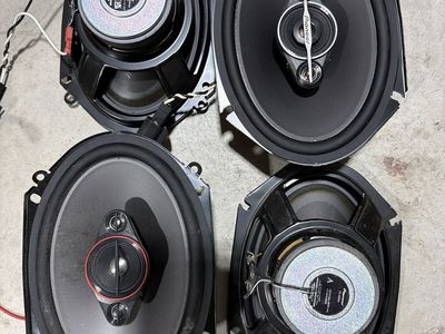Pionner 6x8 Speakers