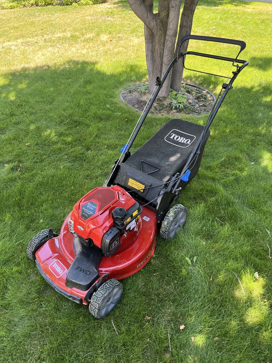 Toro SmartStow FWD 21" Lawn Mower