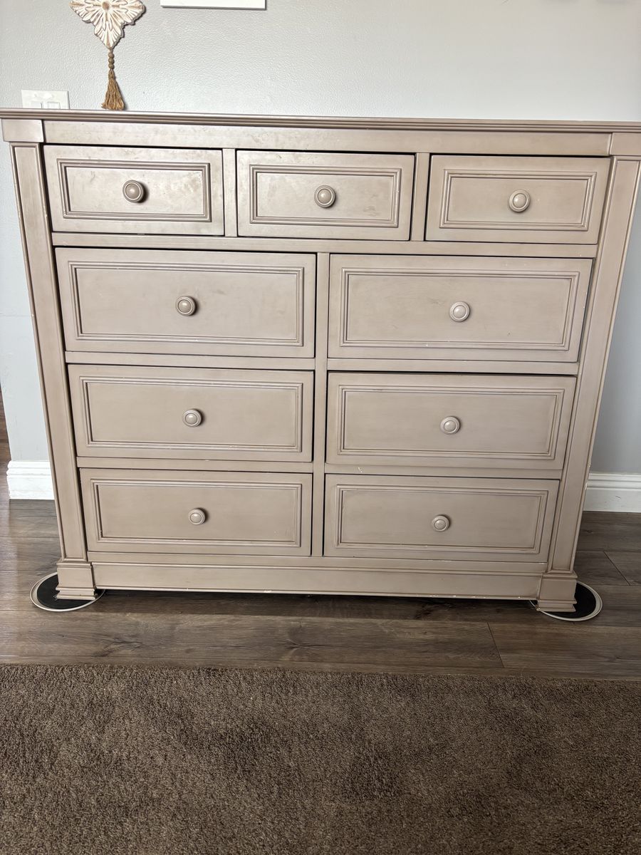 DownEast Home Dresser – Excellent Condition