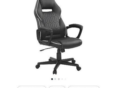 Insignia Gaming Chair
