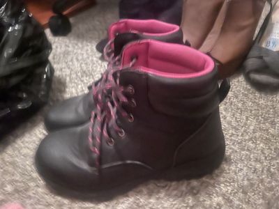 Brahma steel toe water resistant slip resistant women’s boots