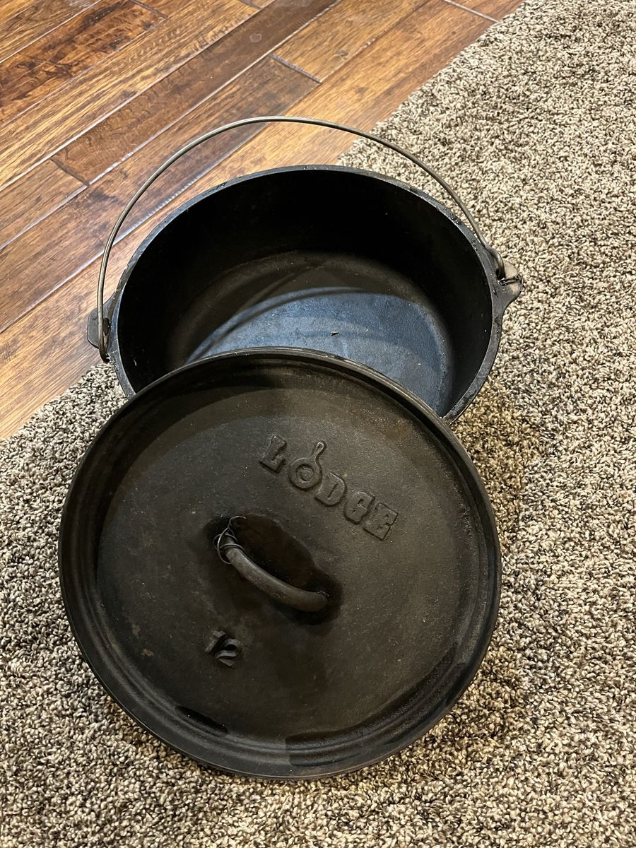 Lodge Cast Iron Camp Dutch Oven 12 Inch with Lid and Bail Handle