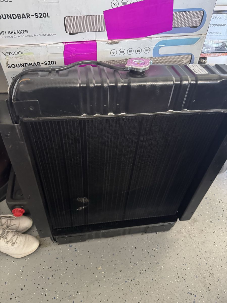 Universal Black Radiator - 24" x 29" with Cap - New