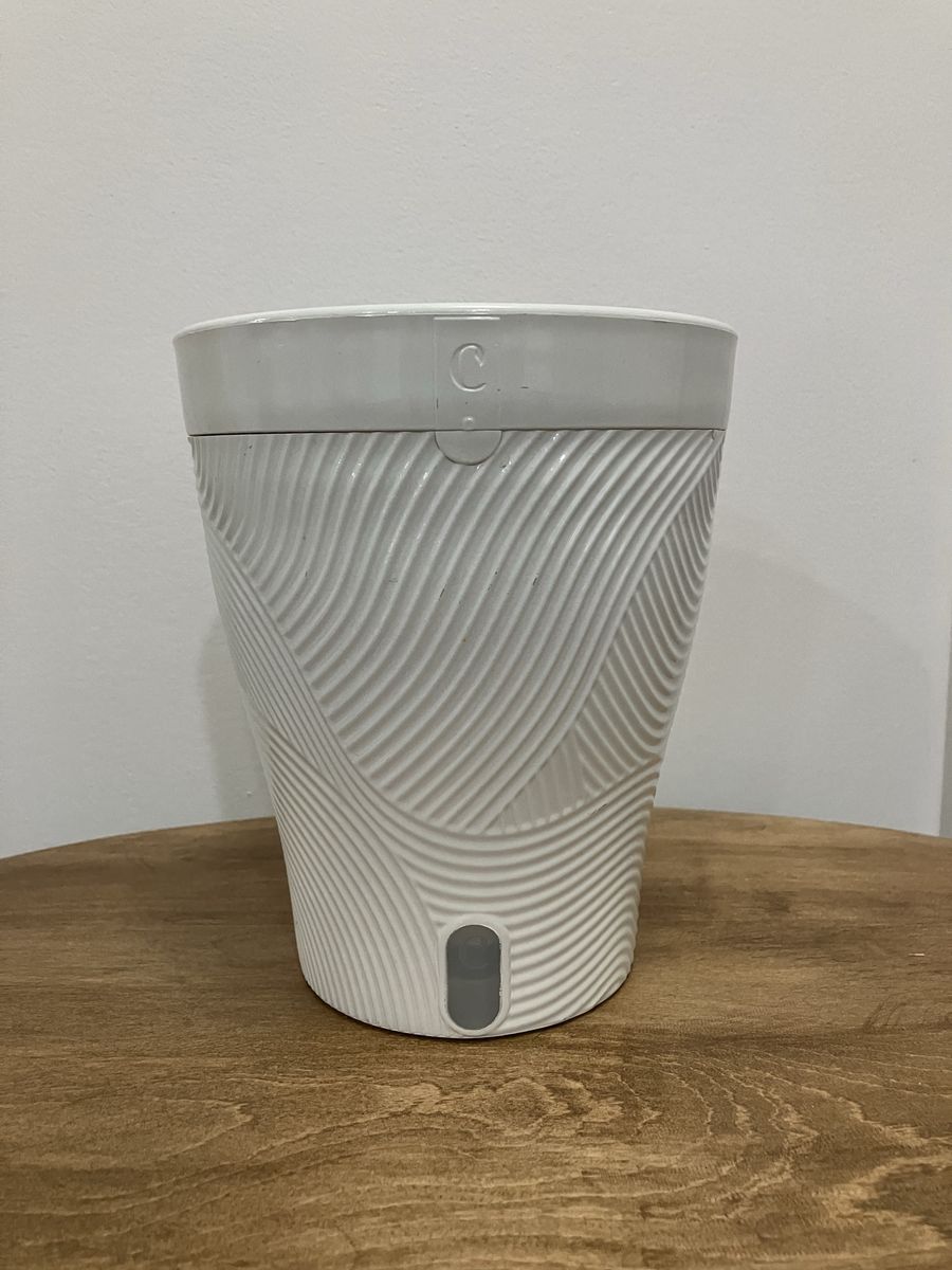 Costa Farms Twist.Lift.Water self watering pot