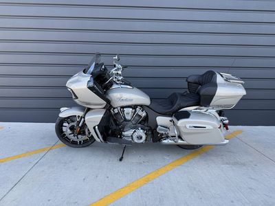 2026 Indian Motorcycle® Pursuit® Limited 112 w/PowerBand Audio Black Metallic