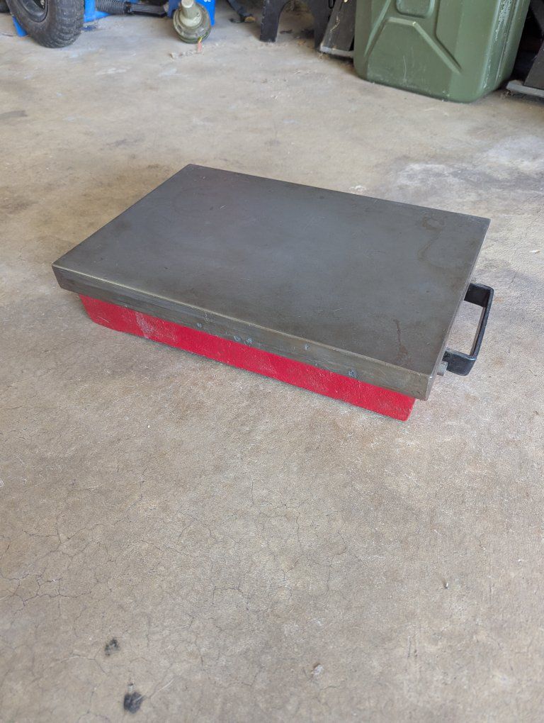 Cast iron surface plate